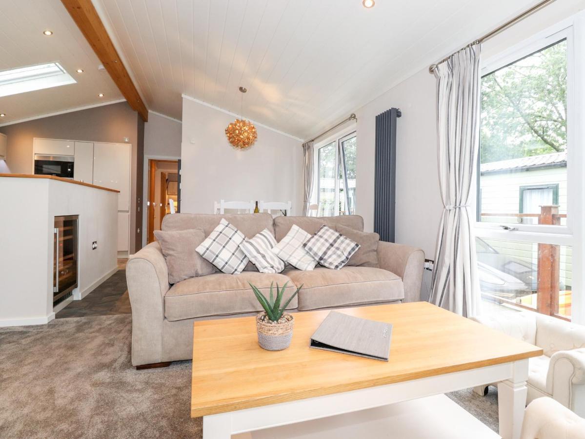 Loubi'S Lakeside Lodge Windermere Εξωτερικό φωτογραφία